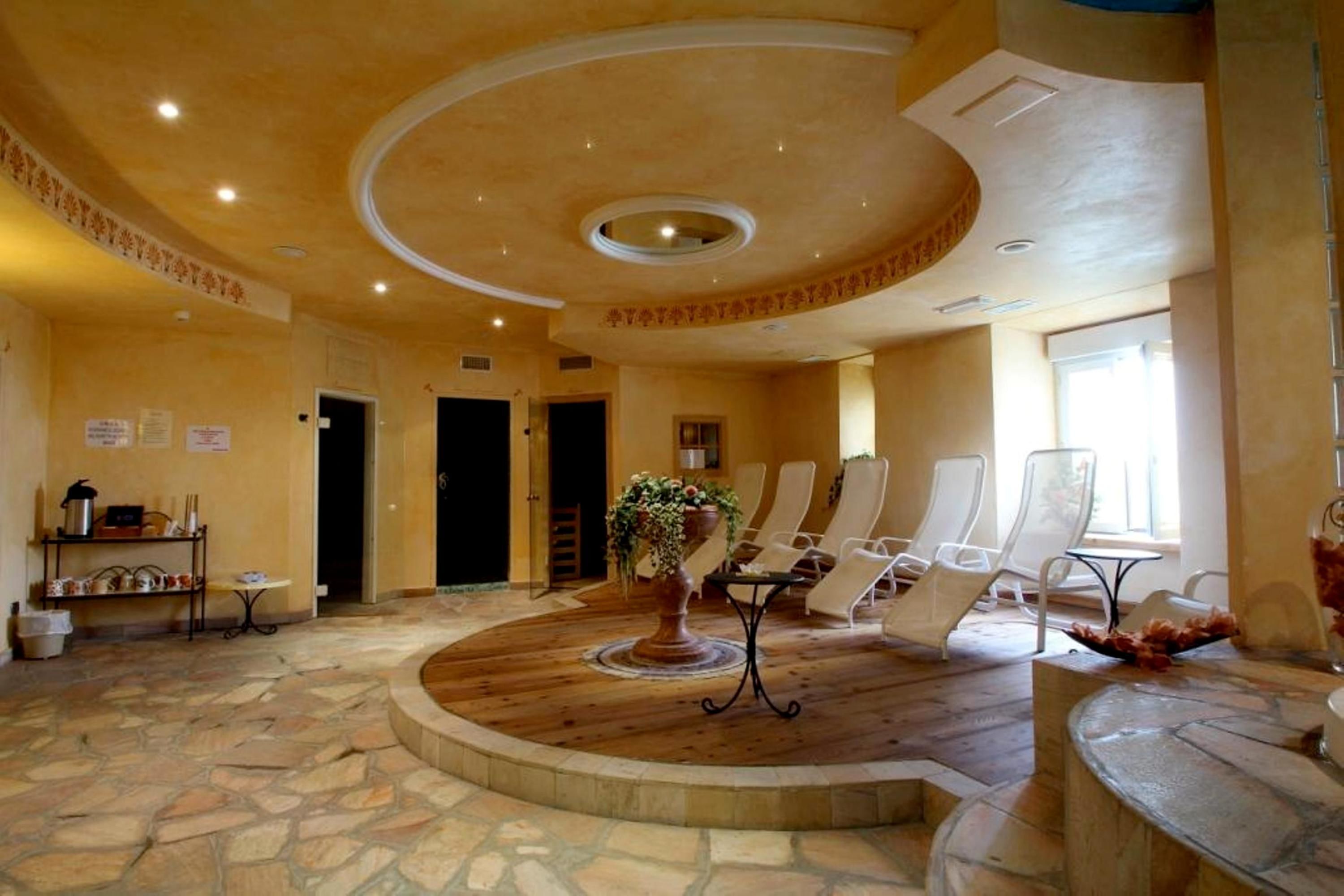 Körperbehandlungen, Massage- und Behandlungsräume