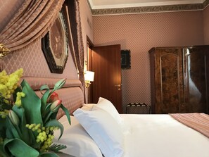 Suite | Premium bedding, down duvets, minibar, in-room safe