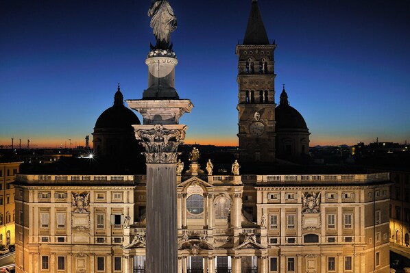 Exterior - Mecenate Palace (Rome)