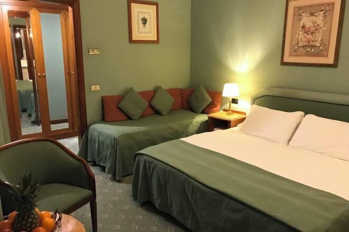 Premium bedding, down duvets, minibar, in-room safe