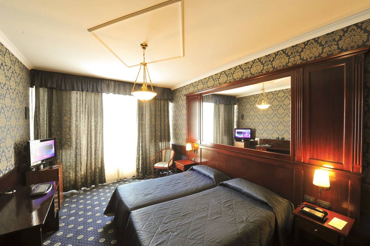 Classic Twin Room | Premium bedding, minibar, in-room safe, desk