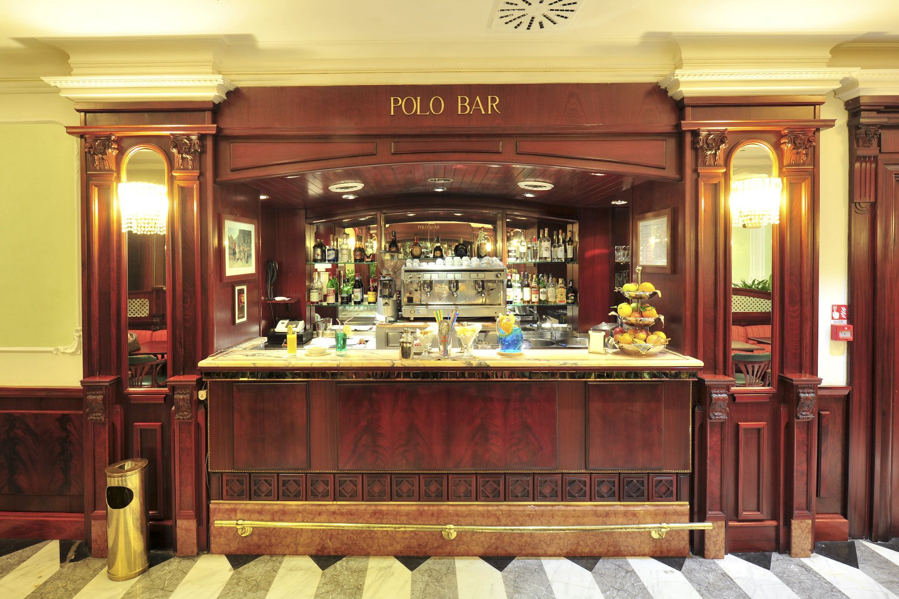 Bar (in der Unterkunft)
