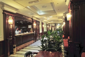 Bar (on property) - Hotel Regent (Rome)