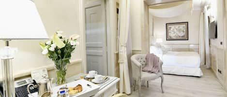Doppia Superior | Copriletto in piuma, materassi in memory foam, minibar