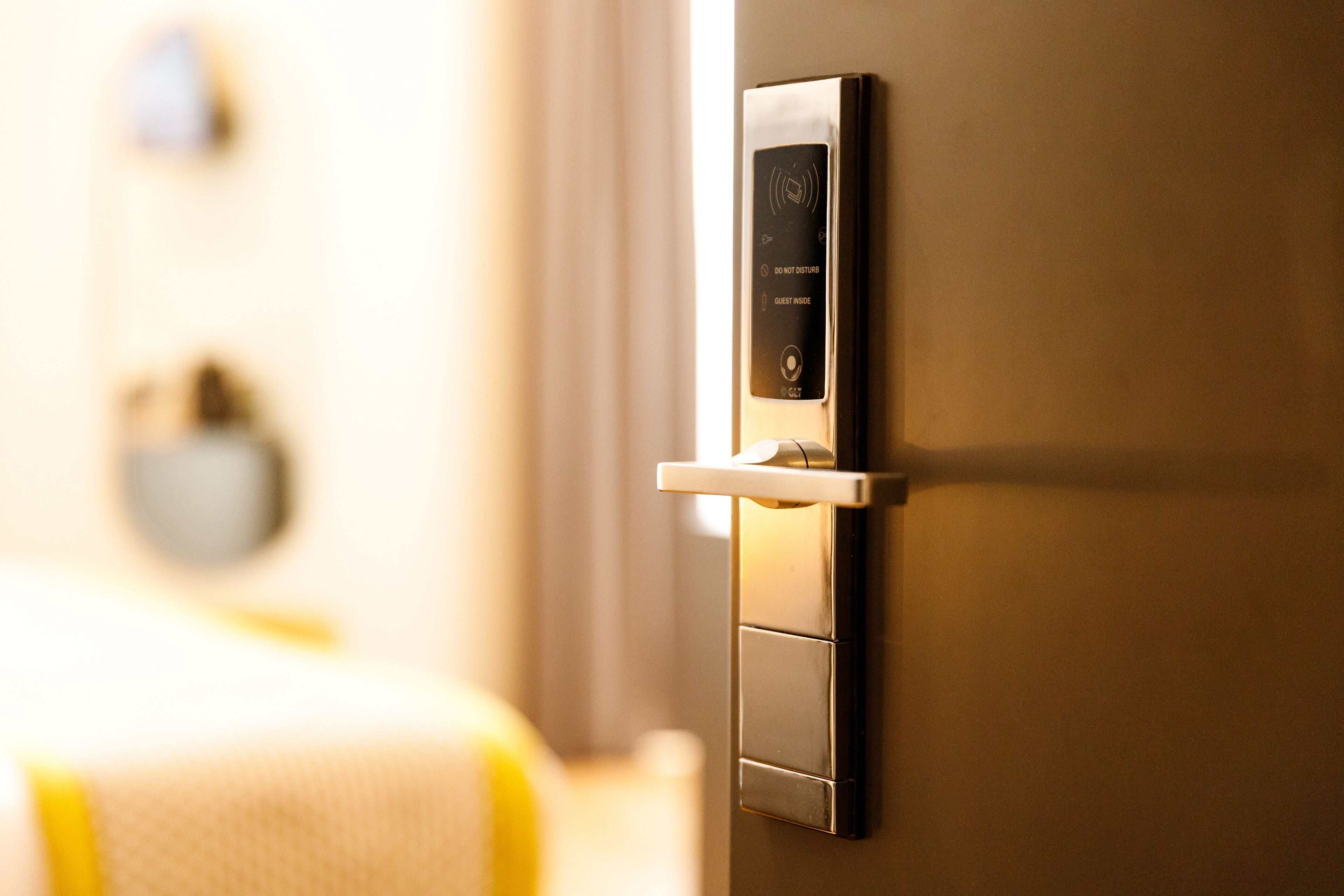 deluxe room | 1 bedroom, minibar, in-room safe, desk