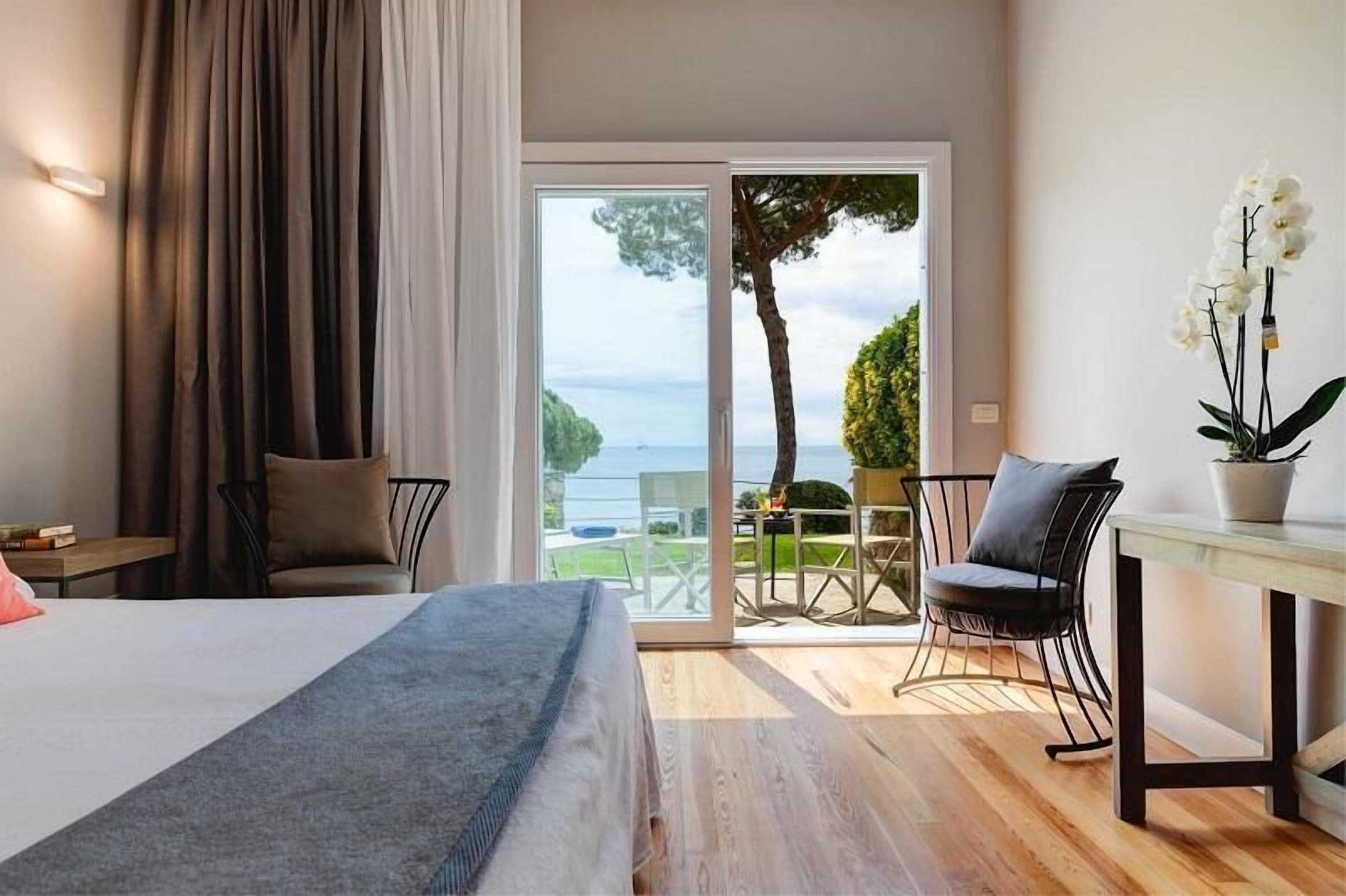 Double Room, Garden View | Premium bedding, down duvets, minibar, in-room safe