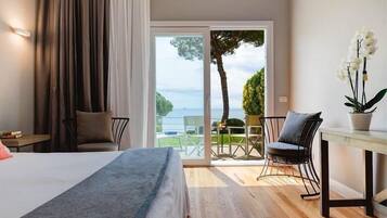 Double Room, Garden View | Premium bedding, down duvets, minibar, in-room safe