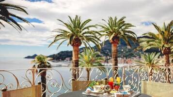 Junior Suite | Outdoor dining