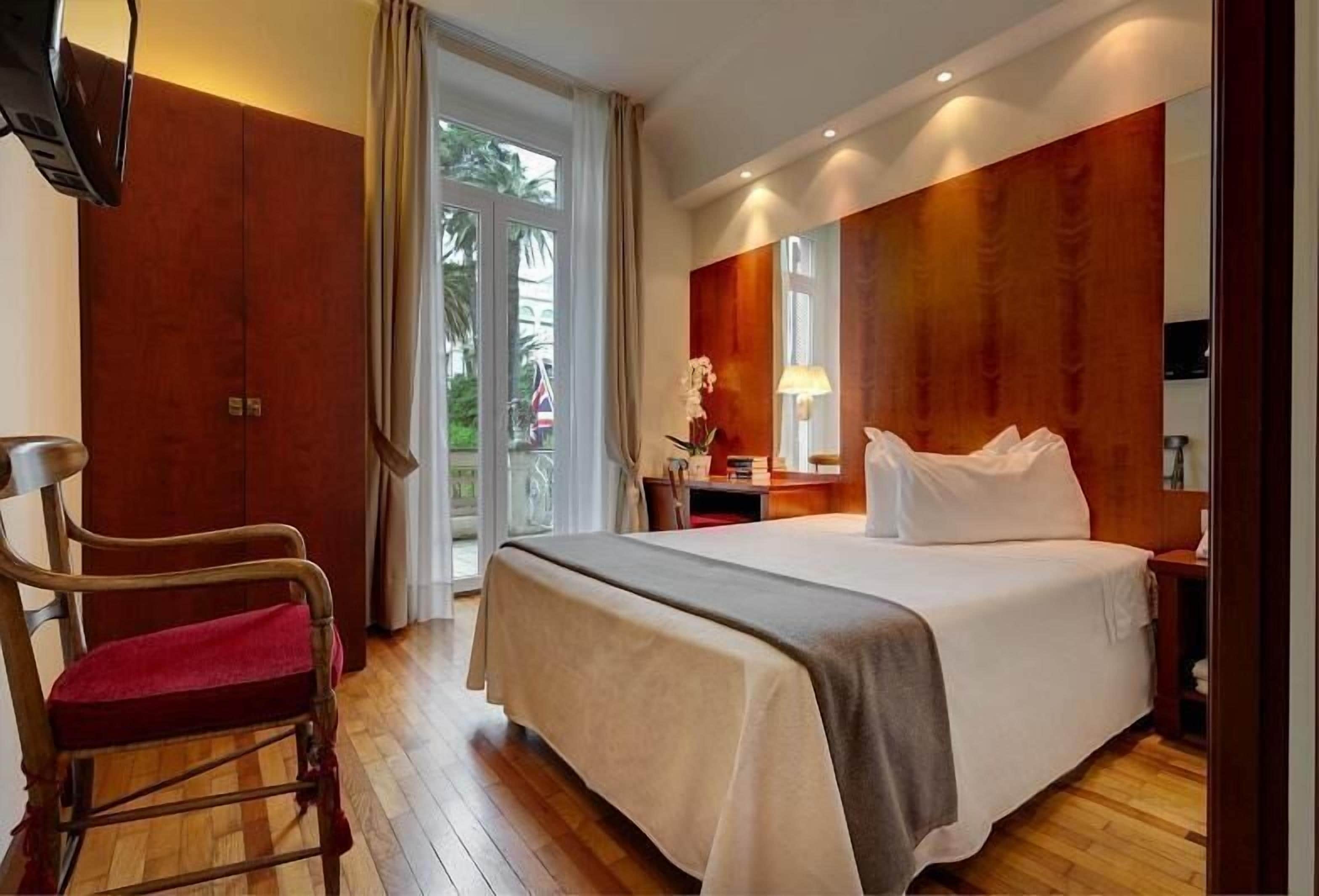 Literie de qualité supérieure, couette en duvet d'oie, minibar