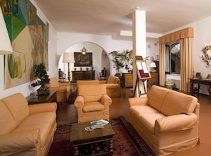 Lobby sitting area