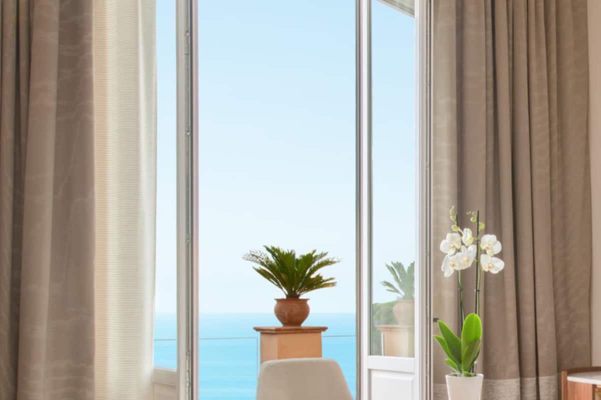 executive suite, 1 king bed, non smoking, sea view | view from room