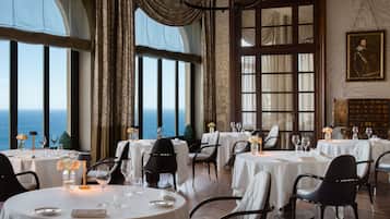 3 restaurants, local cuisine