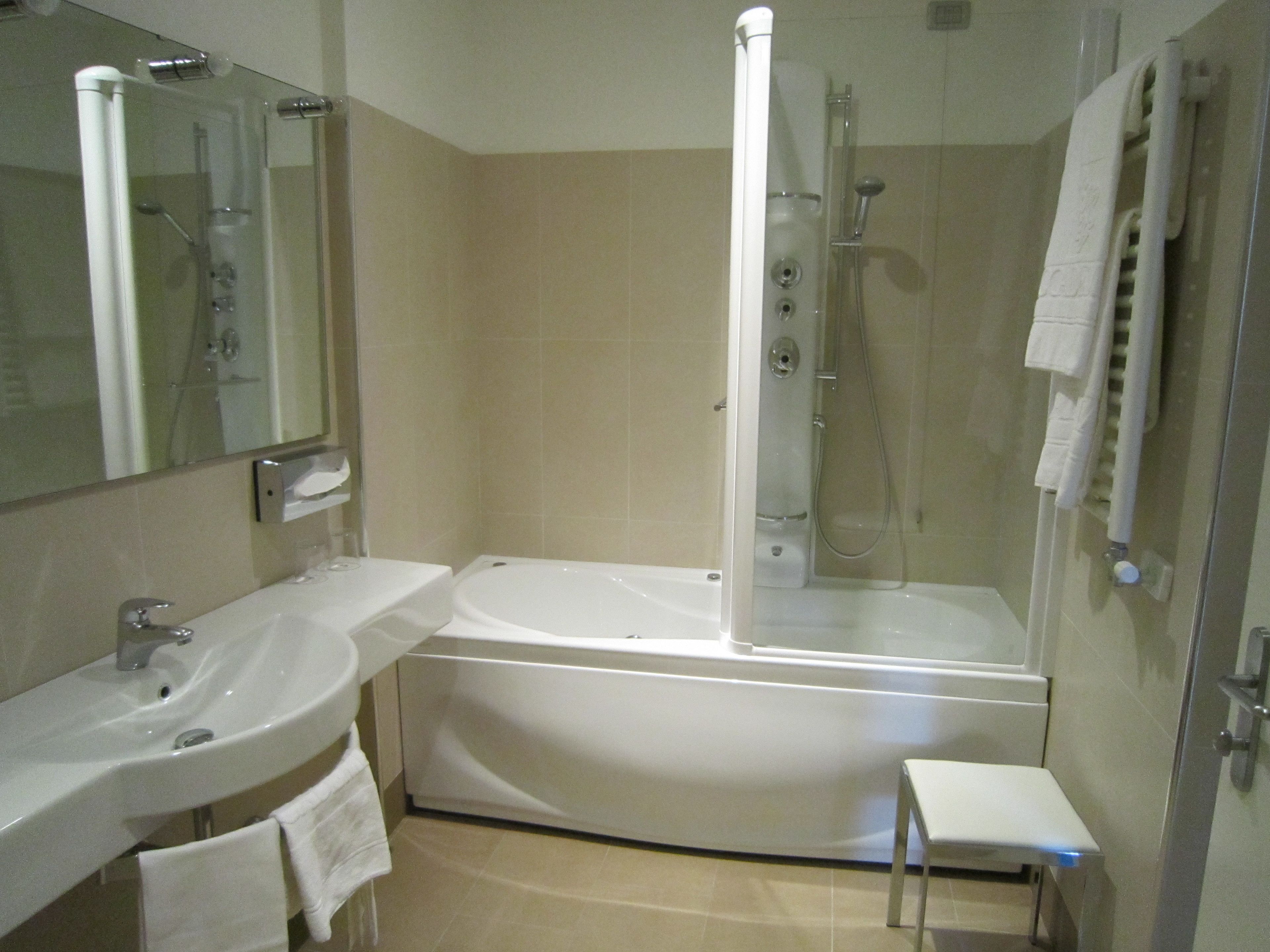 rainfall showerhead, free toiletries, hair dryer, bidet