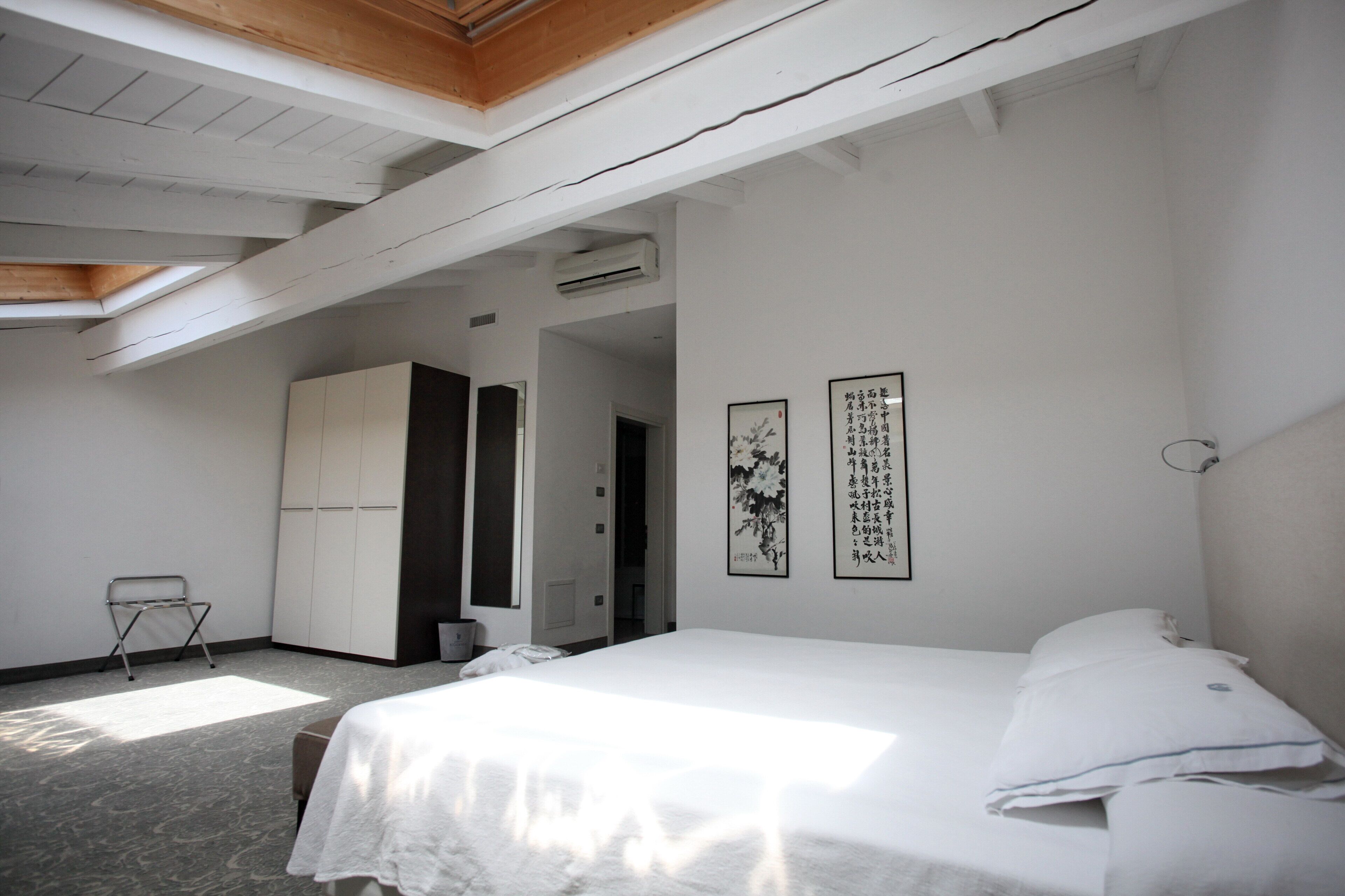 junior suite | 1 bedroom, minibar, in-room safe, desk