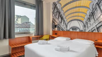 Edredons de pluma, frigobar, cofres nos quartos