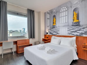Superior Double Room, Non Smoking | Down comforters, minibar, in-room safe, individually furnished - B&B Hotel Torino President (Turin)