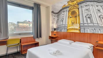 Doppia Standard, non fumatori | Copriletto in piuma, minibar, una cassaforte in camera