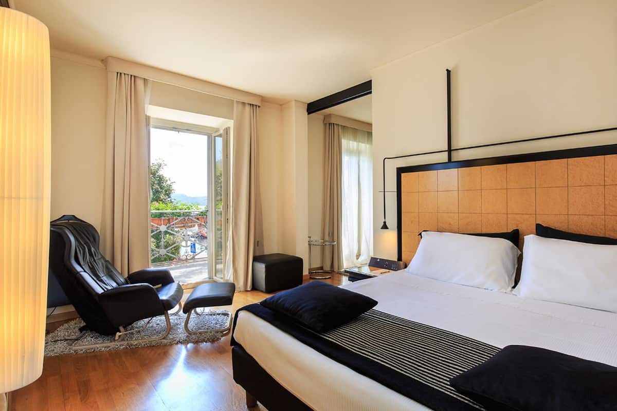 Junior Suite, Balcony, Lake View | 1 bedroom, minibar, in-room safe, desk