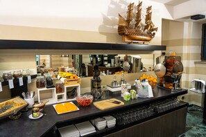 Daily buffet breakfast for a fee - Hotel Ancora (Verbania)