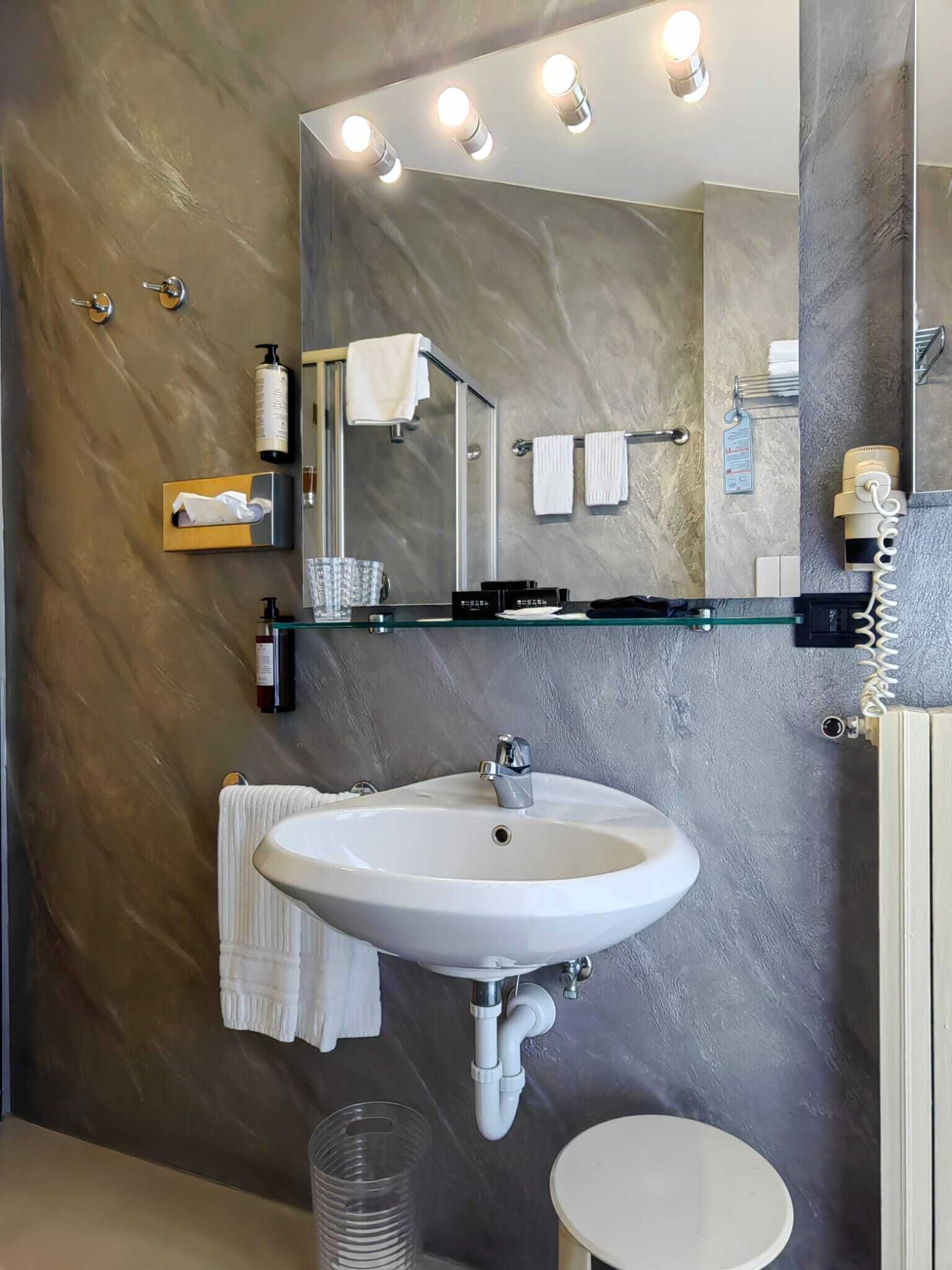 apartment | bathroom | shower, free toiletries, hair dryer, slippers