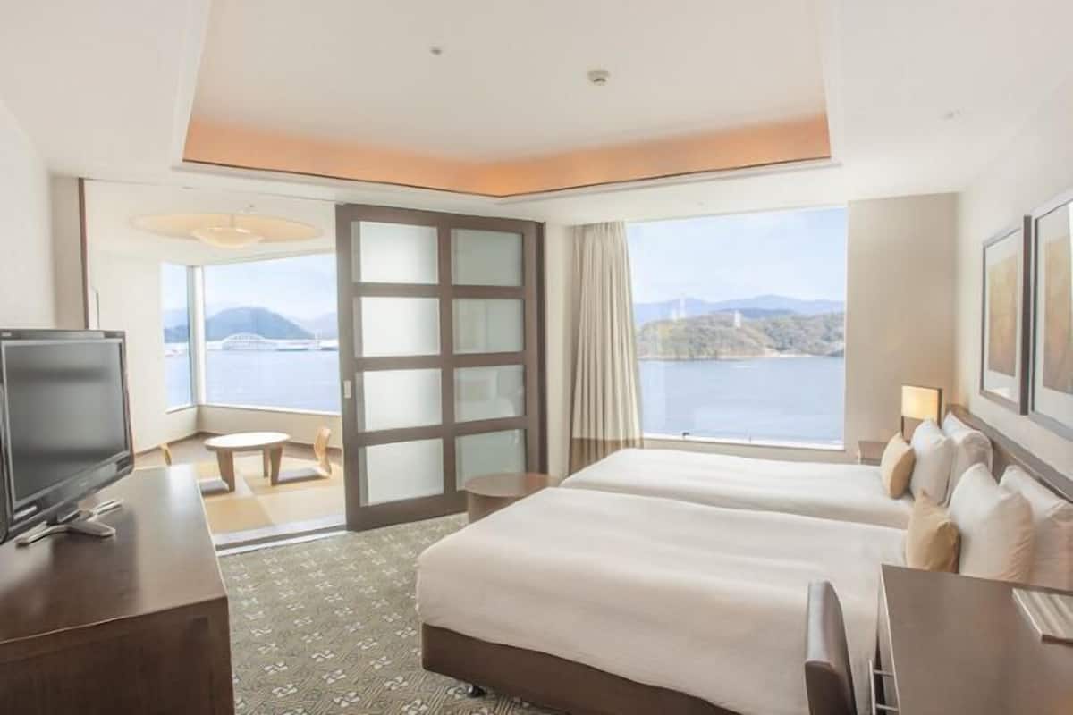 In-room safe, desk, iron/ironing board, free WiFi