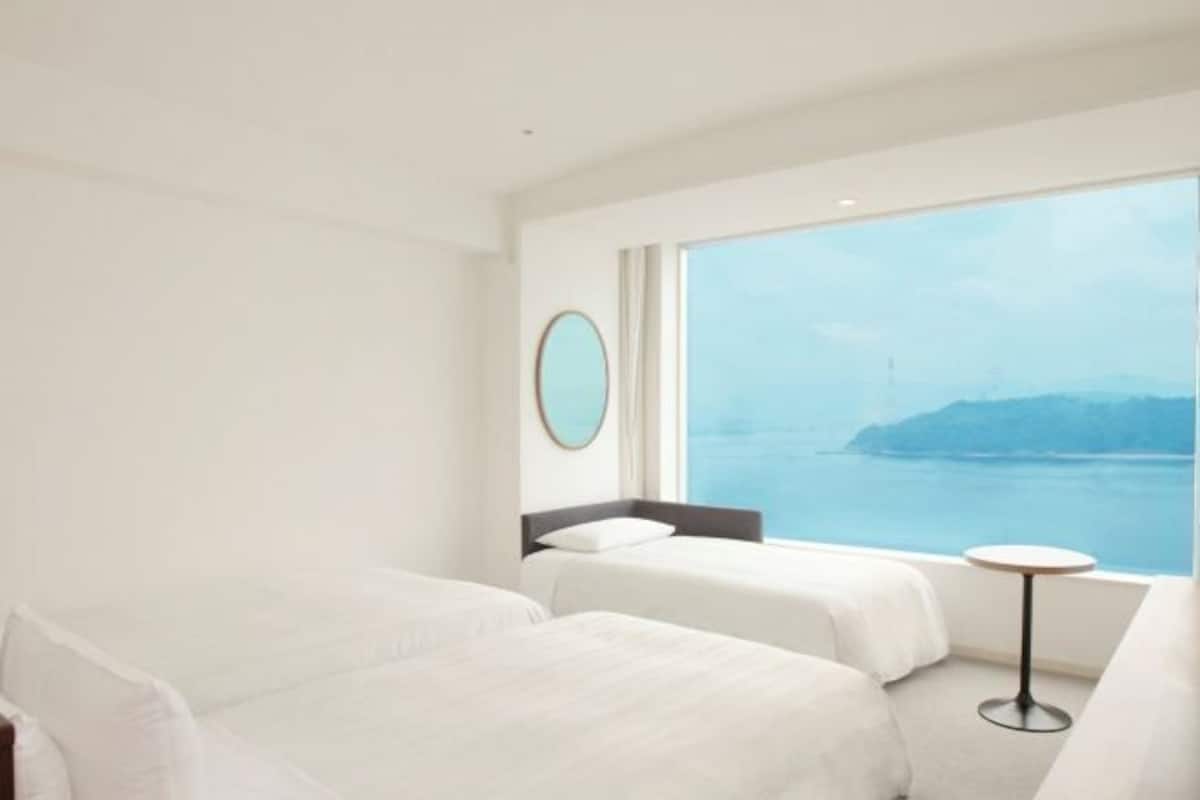 In-room safe, desk, iron/ironing board, free WiFi
