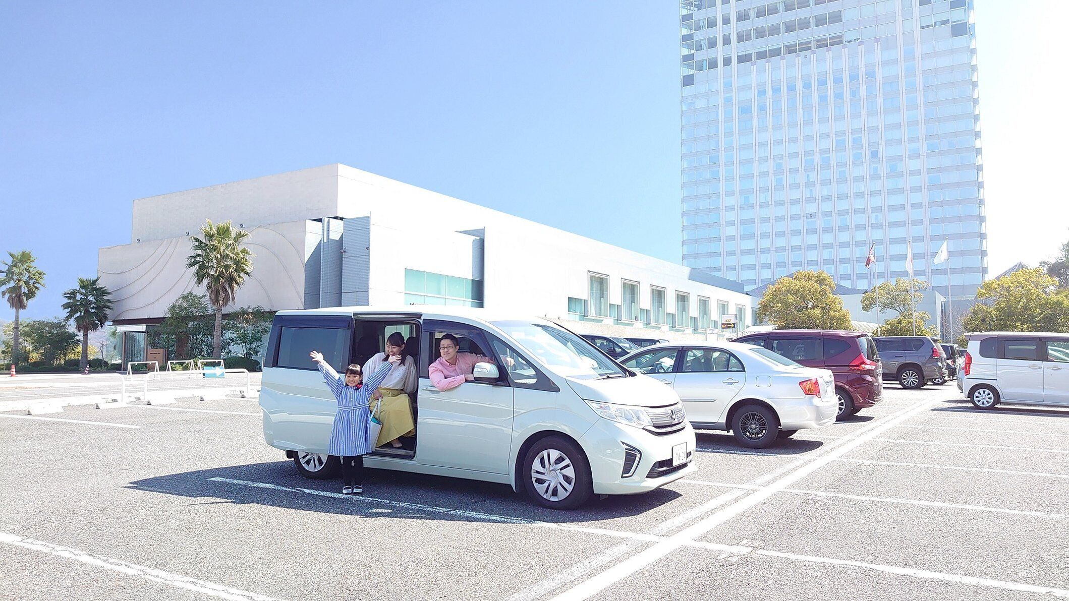 self-parking (surcharge) 1000 per night