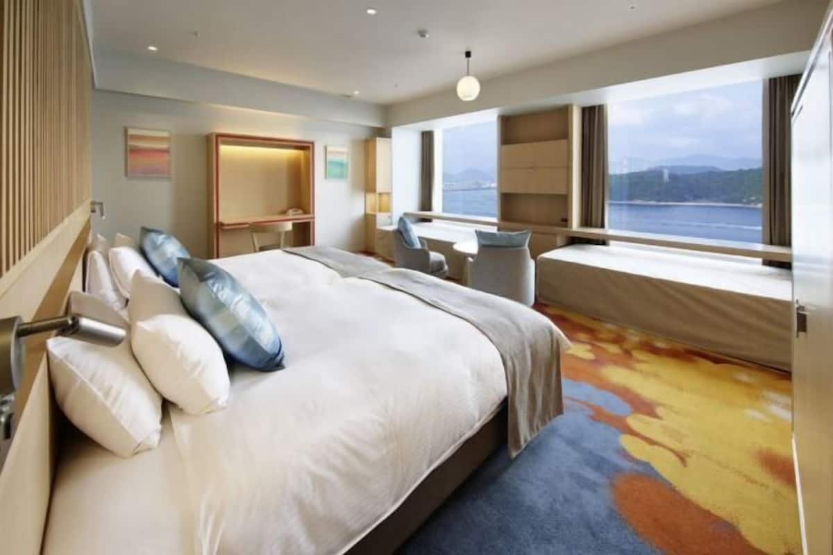 In-room safe, desk, iron/ironing board, free WiFi