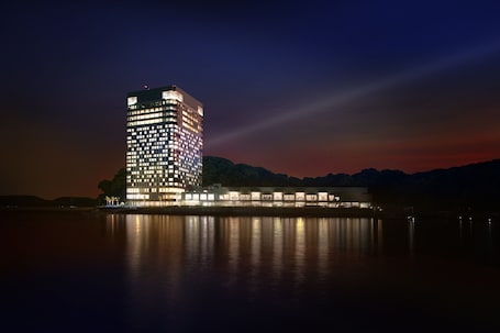 Exterior. Grand Prince Hotel Hiroshima