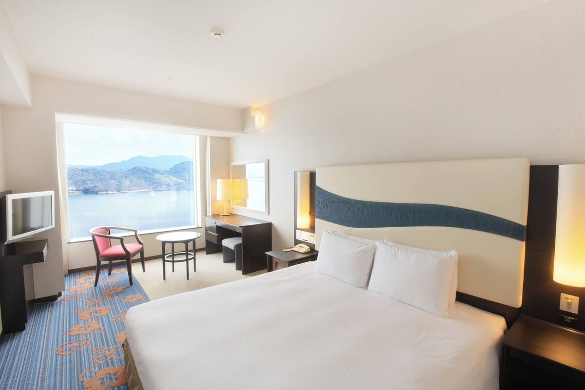 In-room safe, desk, iron/ironing board (on request), WiFi (free)