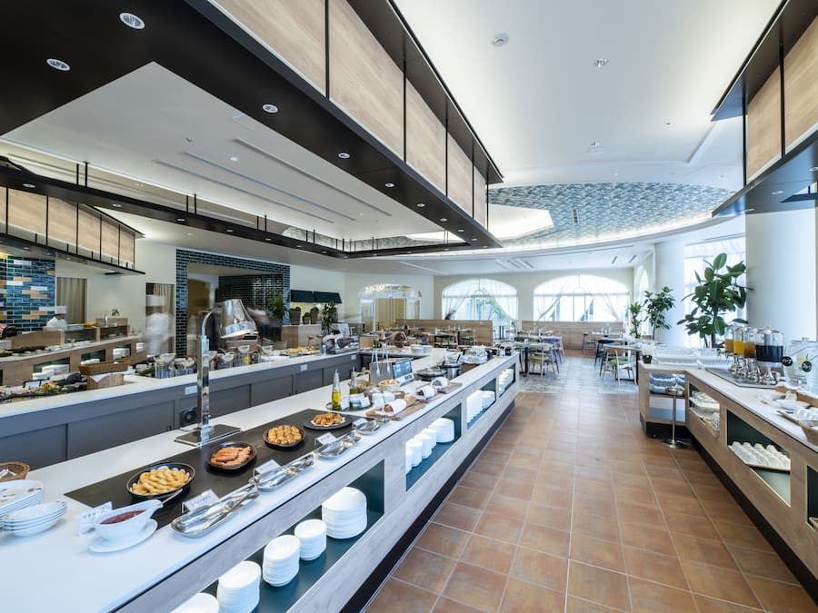 2 restaurants, breakfast, lunch, dinner served; Japanese cuisine