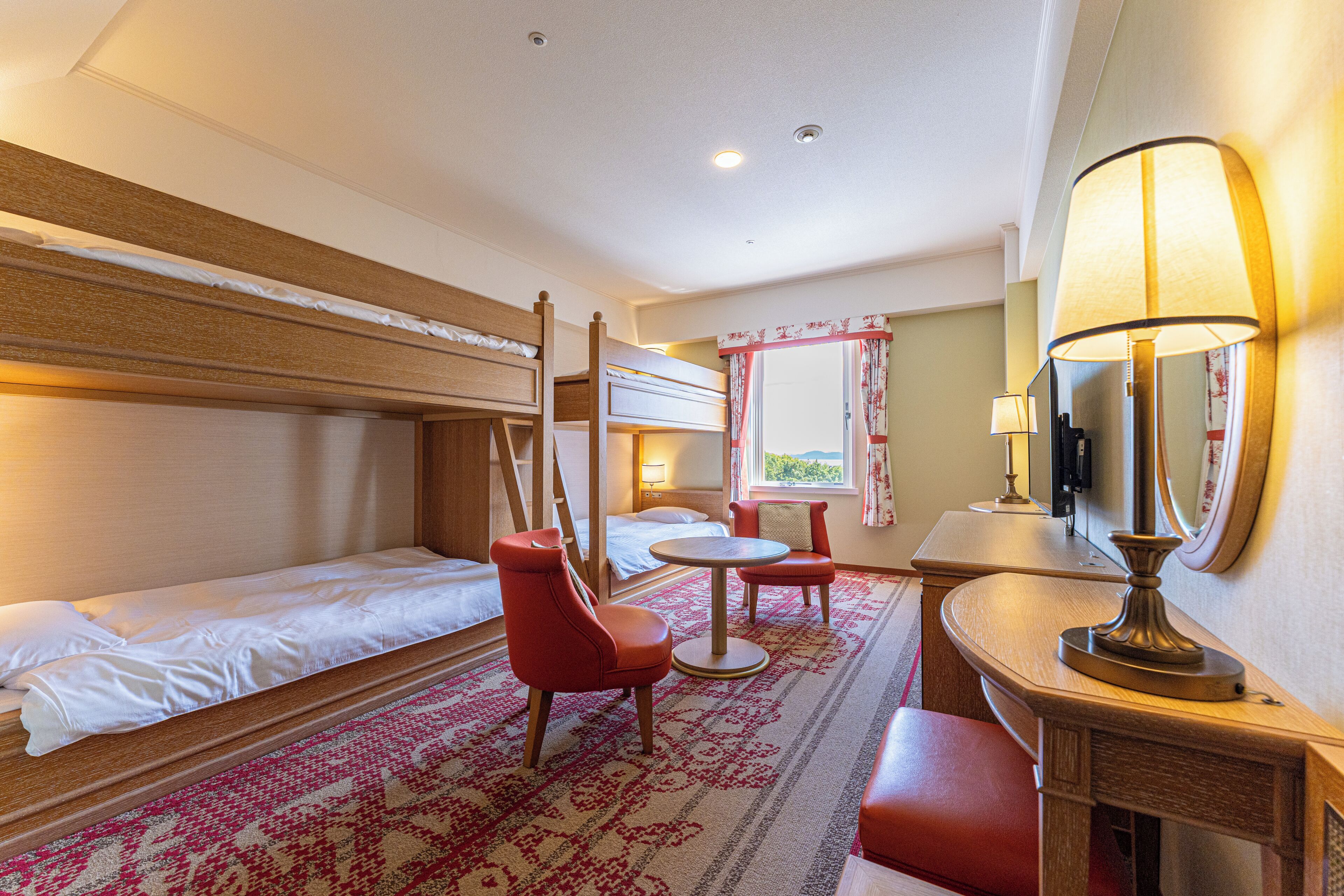 Quadruple Room (Party 4)