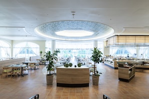 2 Restaurants, Frühstück, Mittagessen, Abendessen, japanische Küche