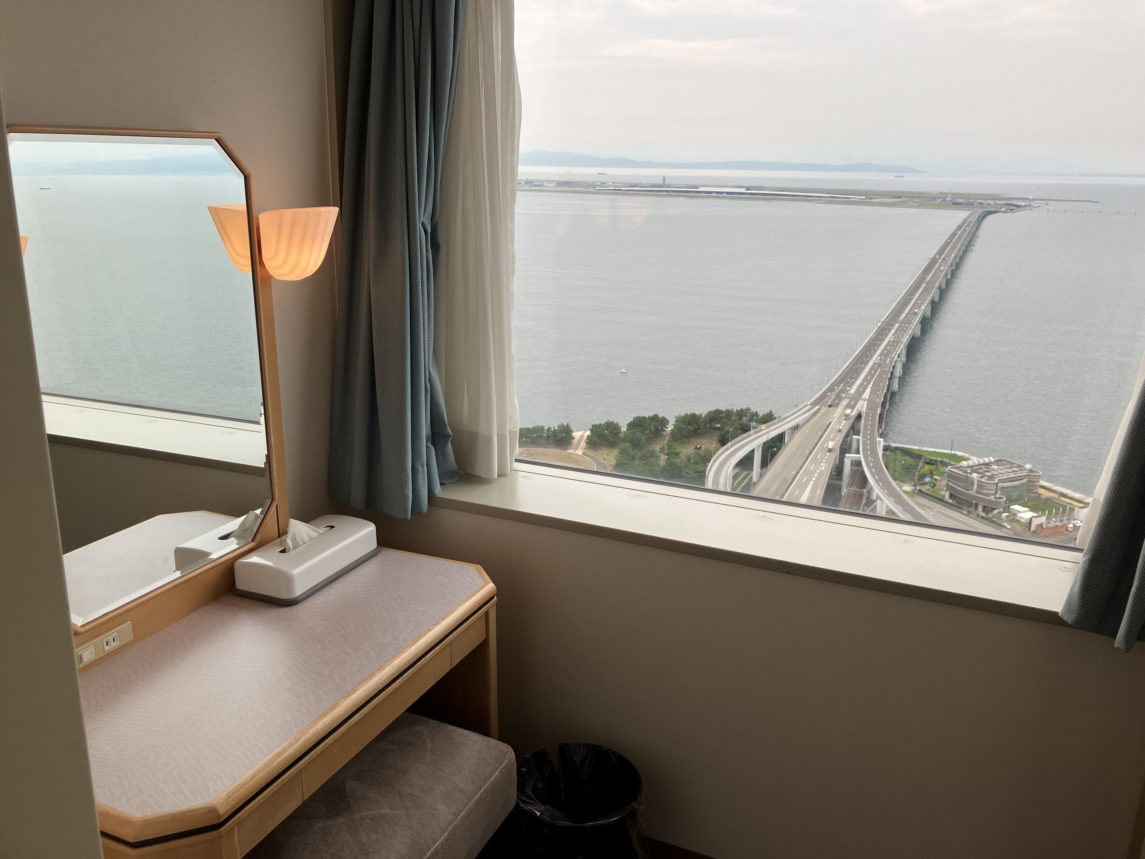 1 bedroom, down duvets, in-room safe, blackout curtains