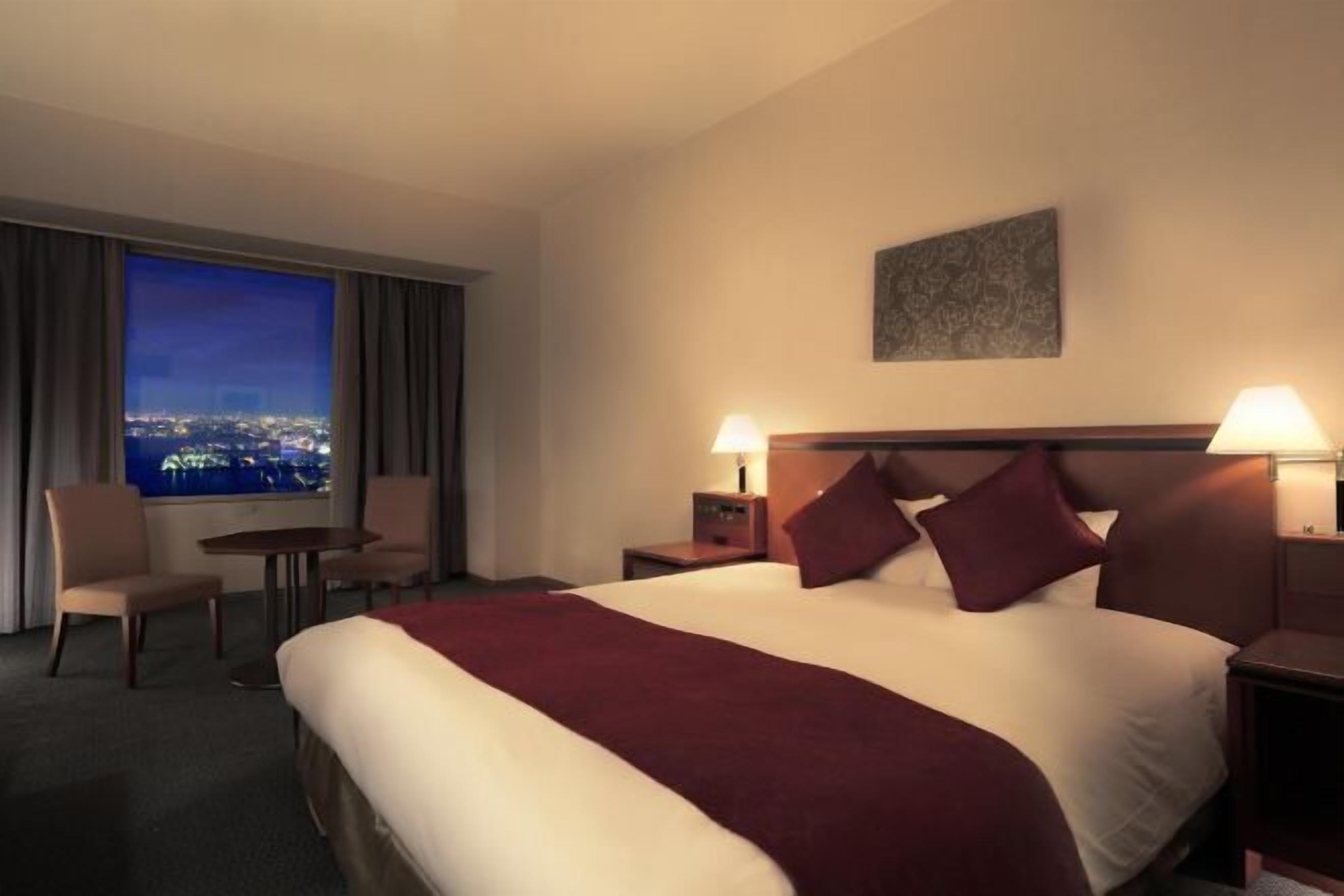 Daunenbettdecken, Zimmersafe, Verdunkelungsvorhänge