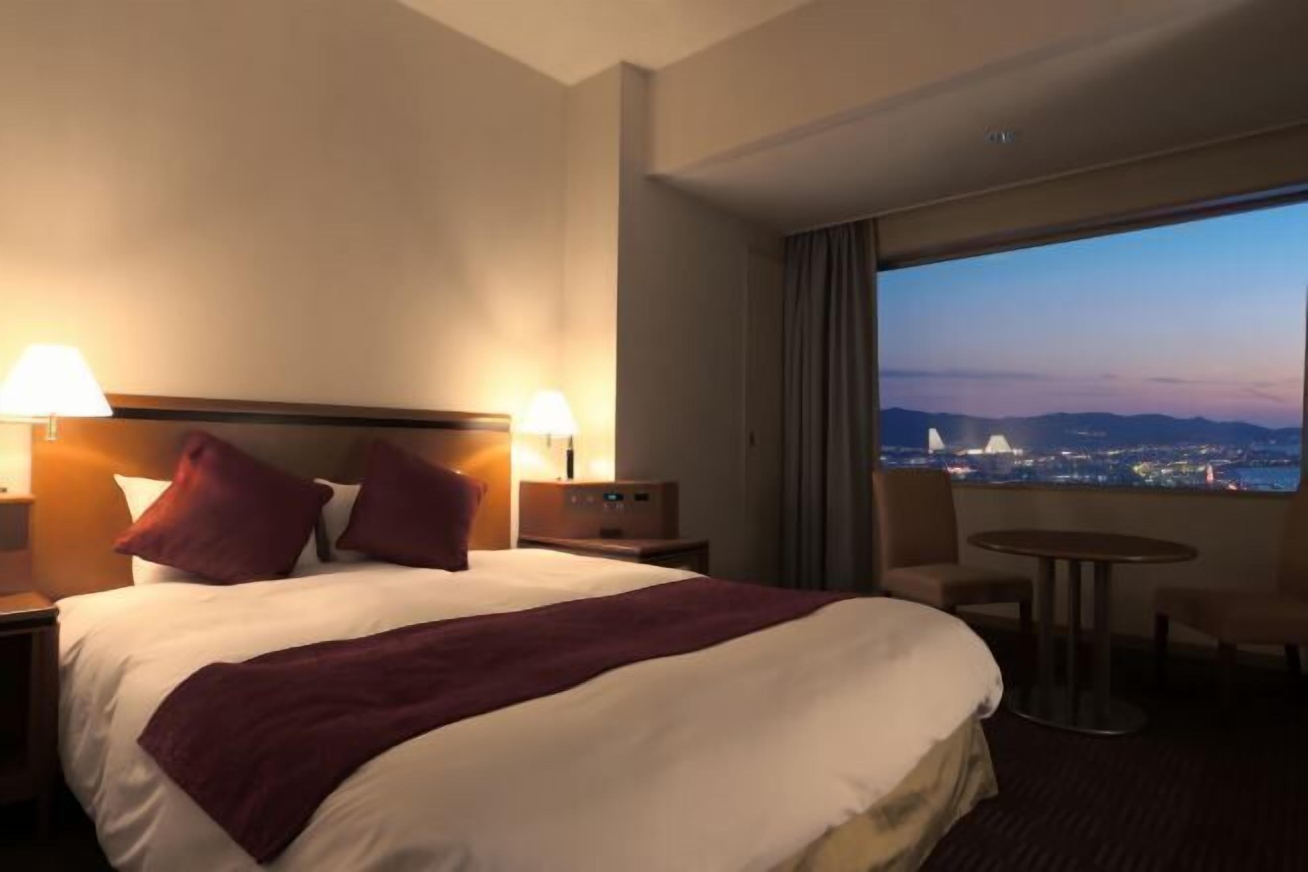 Daunenbettdecken, Zimmersafe, Verdunkelungsvorhänge