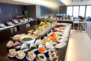 Daily buffet breakfast for a fee - Star Gate Hotel Kansai Airport (Izumisano)