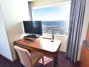 Down duvets, in-room safe, blackout curtains, iron/ironing board