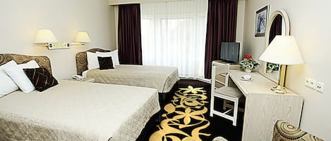 Standard Twin Room with shower
