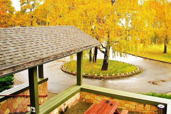 Superior Junior Suite with bath | Street view