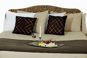 Standard Double Room with shower | Servicio de comidas a la habitación