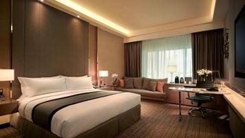1 bedroom, premium bedding, in-room safe, desk