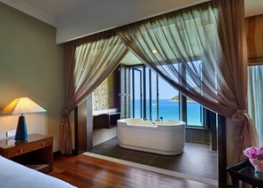 Cliff Premier Suite | Beach/ocean view