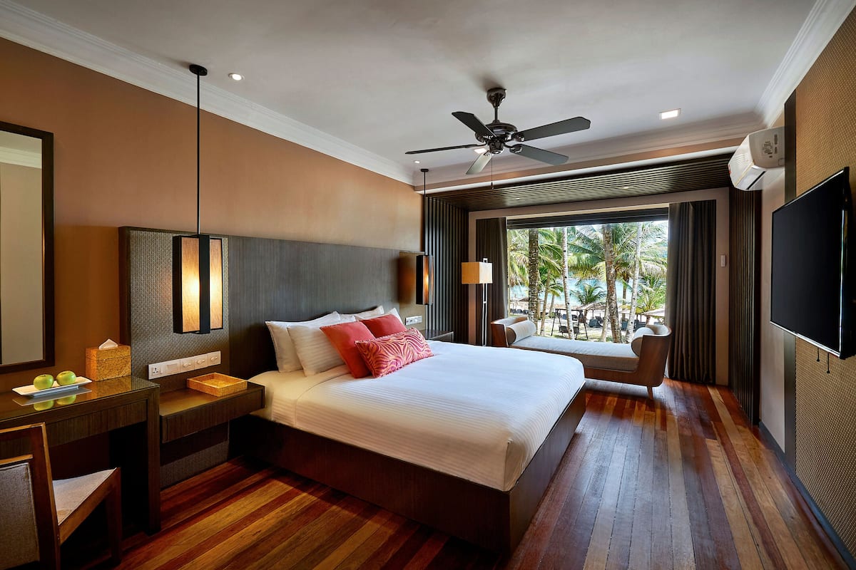 Ocean Front - Suite | 1 bedroom, minibar, in-room safe, desk