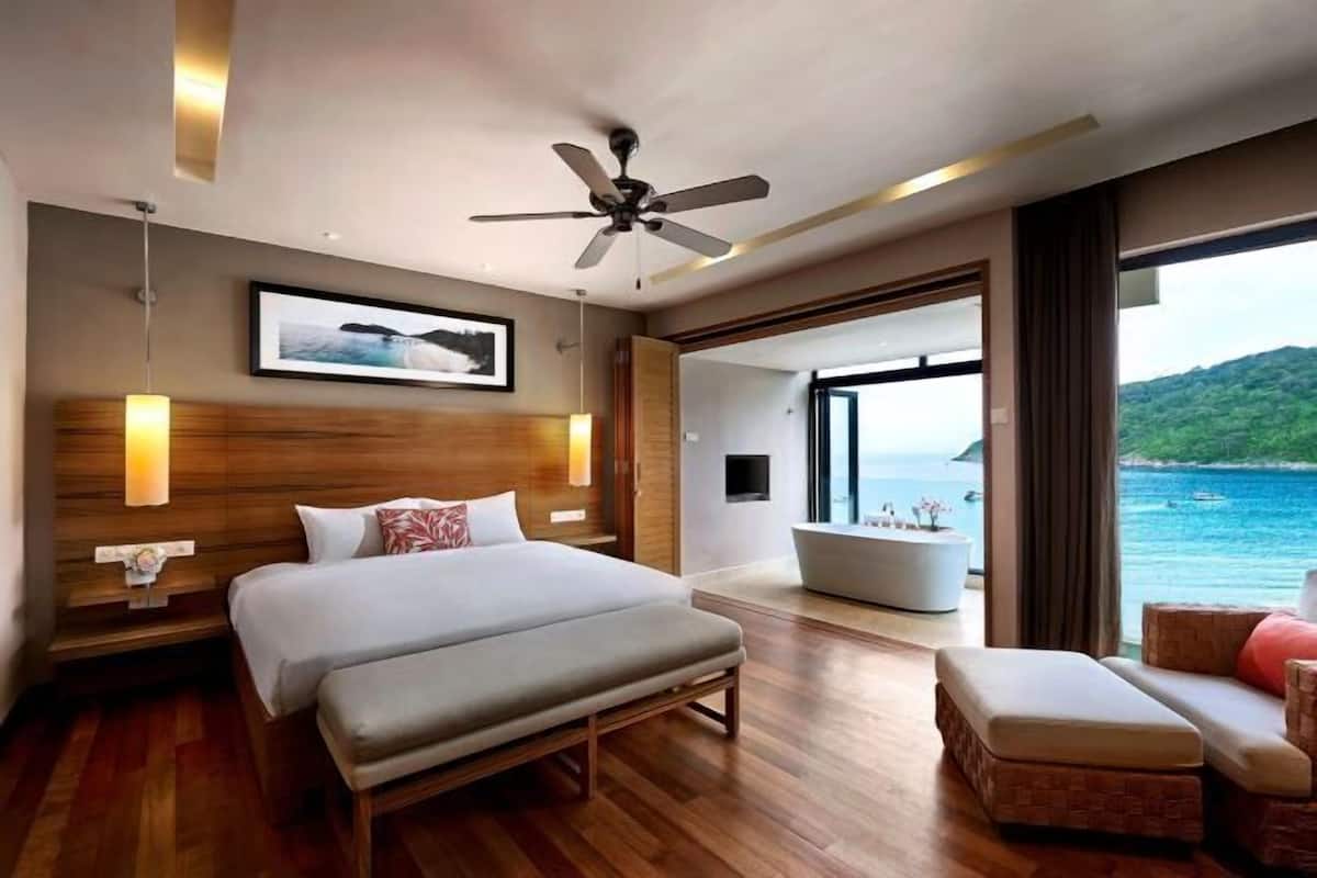 1 bedroom, minibar, in-room safe, desk