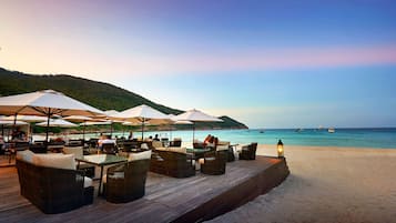 Beach bar