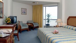 Minibar, in-room safe, iron/ironing board, free WiFi