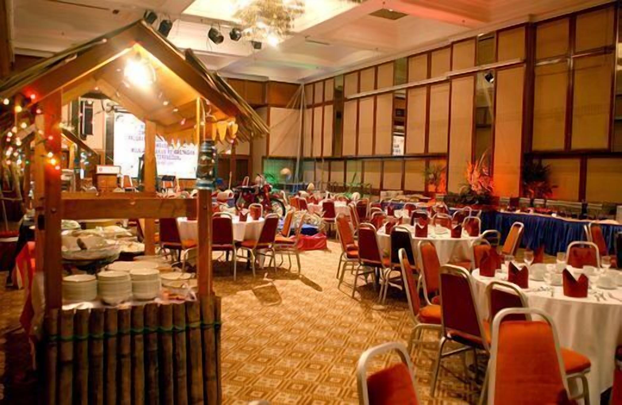 Banquet hall