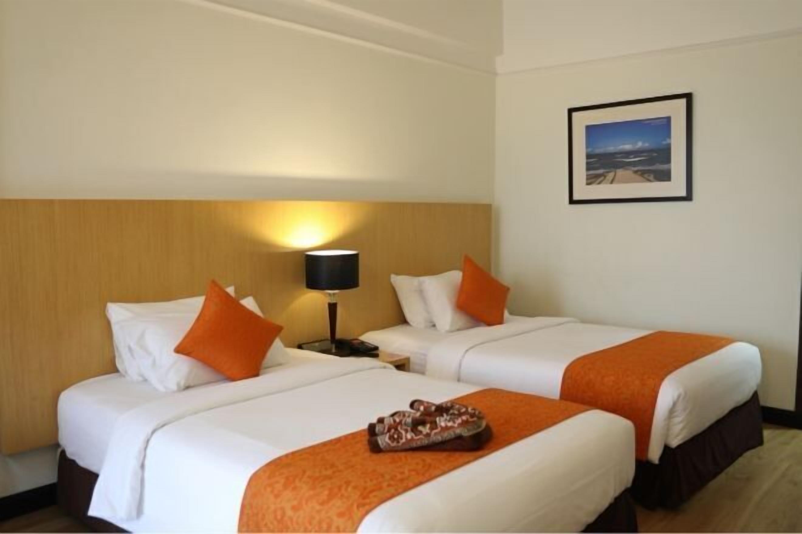 Minibar, in-room safe, iron/ironing board, free WiFi