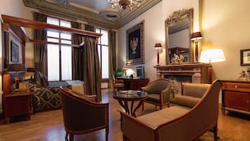 Superior Suite | Egyptian cotton sheets, premium bedding, minibar, in-room safe